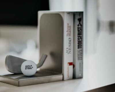 The left bookend with club head