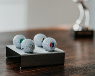Golfball Tischrack PRO4